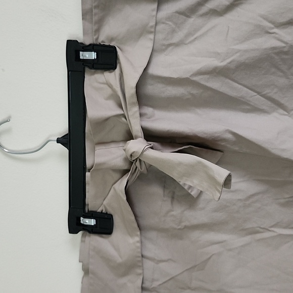 Kate Spade Saturday Paper Bag Belted Shorts Khaki Women's Medium - Picture 3 of 7